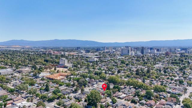 209 N 16th Street, San Jose CA: https://media.crmls.org/mediaz/182815b8-5963-4cf6-815e-28b862d8ba8d.jpg