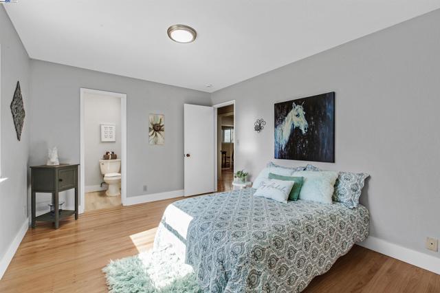 2560 Phelan Avenue, Hayward CA: https://media.crmls.org/mediaz/1828b202-bfb5-44d1-b4cd-480040bbf7ac.jpg
