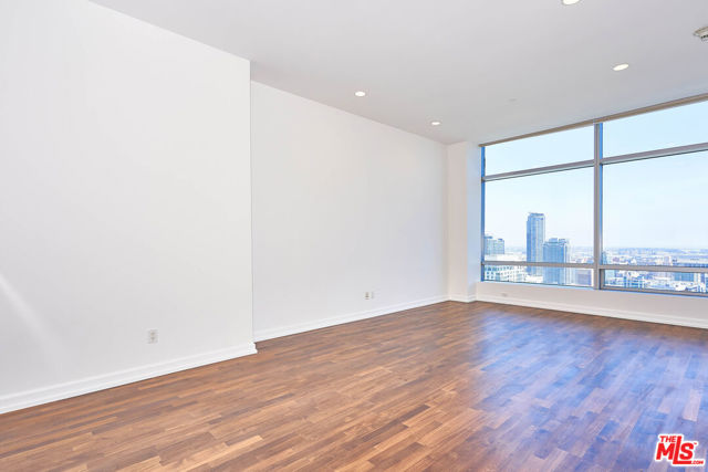 900 W Olympic Boulevard, Los Angeles CA: https://media.crmls.org/mediaz/1828d9e6-4400-4f05-95a3-bbe8479d40f6.jpg