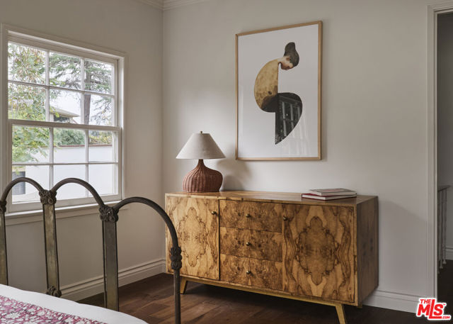3372 Ley Drive, Los Angeles CA: https://media.crmls.org/mediaz/18295e26-2611-4979-b58d-9ef1a6565a62.jpg