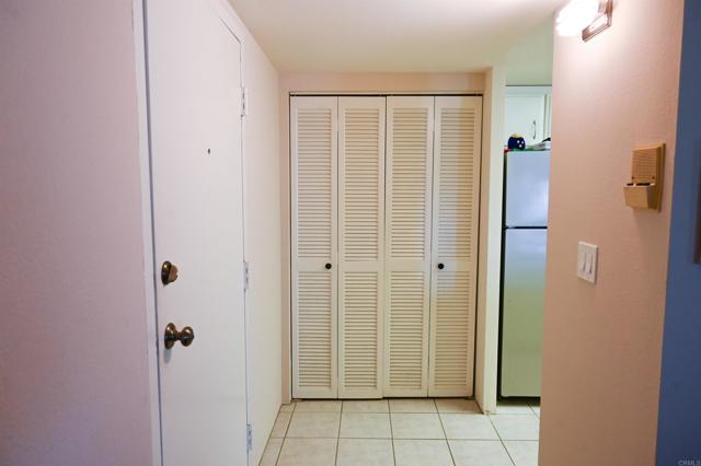 Image 5 of 31 For 4944 Cass Street 205