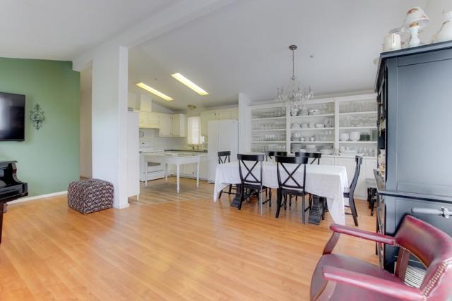 9345 Prunedale South Road, Salinas CA: https://media.crmls.org/mediaz/182a60ea-1f3d-4ac5-b830-356742cfe15c.jpg