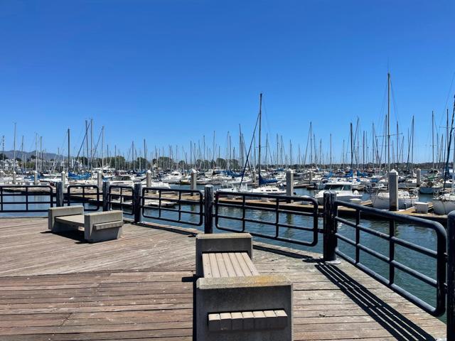 113 Schooner Court, Richmond CA: https://media.crmls.org/mediaz/182aae8e-de9b-476a-8372-3ee6ab86f6a1.jpg