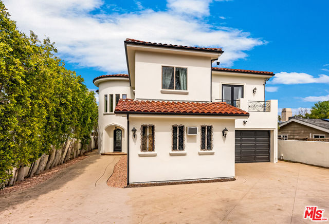 23123 Oxnard Street photo 9