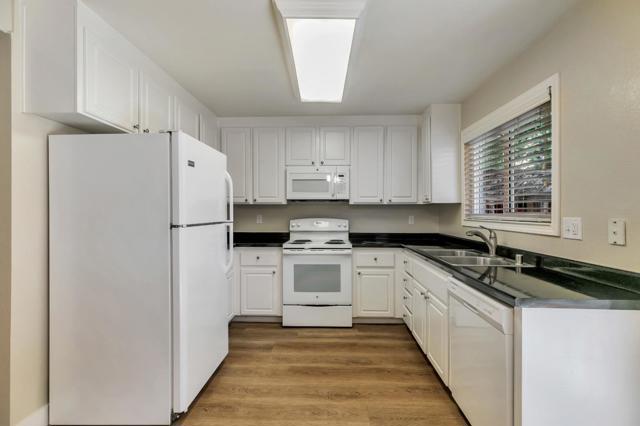 Image 18 of 25 For 240 Union Avenue