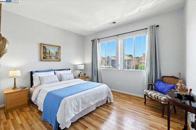 250 BRIDGEWATER RD, Hayward CA: https://media.crmls.org/mediaz/182d7398-a21b-4c2d-9c55-6544abd8d7db.jpg