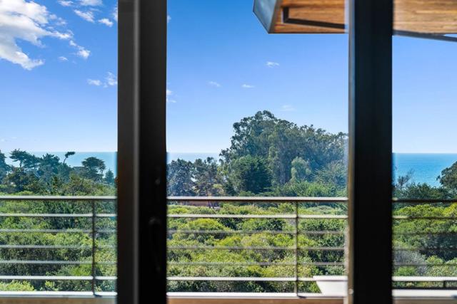 600 Seaview Terrace, La Selva Beach CA: https://media.crmls.org/mediaz/182d7e1a-6606-430d-bae2-632f435a2eb0.jpg