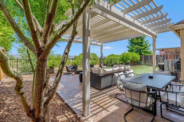 5812 Cajon Way, Gilroy CA: https://media.crmls.org/mediaz/182dc9bf-0110-4089-a3cb-a125188a995d.jpg