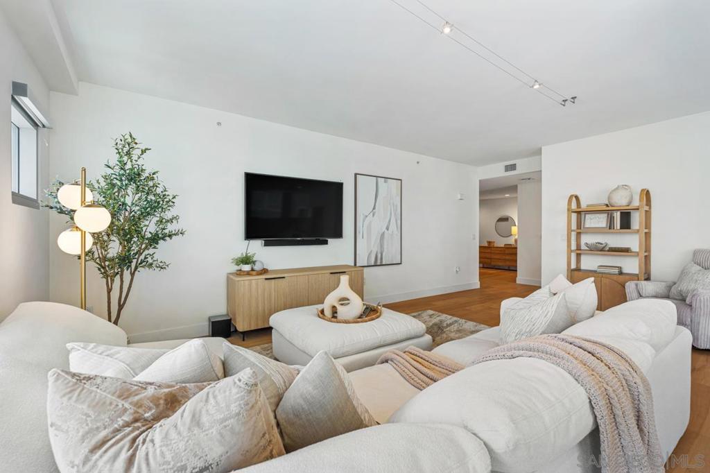 800 The Mark Ln - photo 12
