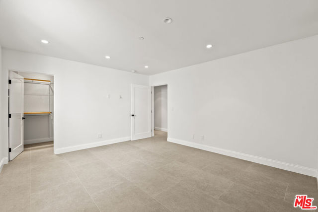 530 N Alta Vista Boulevard, Los Angeles CA: https://media.crmls.org/mediaz/182e5681-5e8d-44e7-bf85-d57f62cbd8b5.jpg