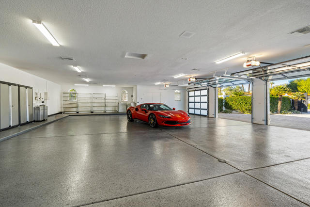 40440 Morningstar Road, Rancho Mirage CA: https://media.crmls.org/mediaz/182e833d-3006-4e66-9dd8-5c428a4fdf66.jpg