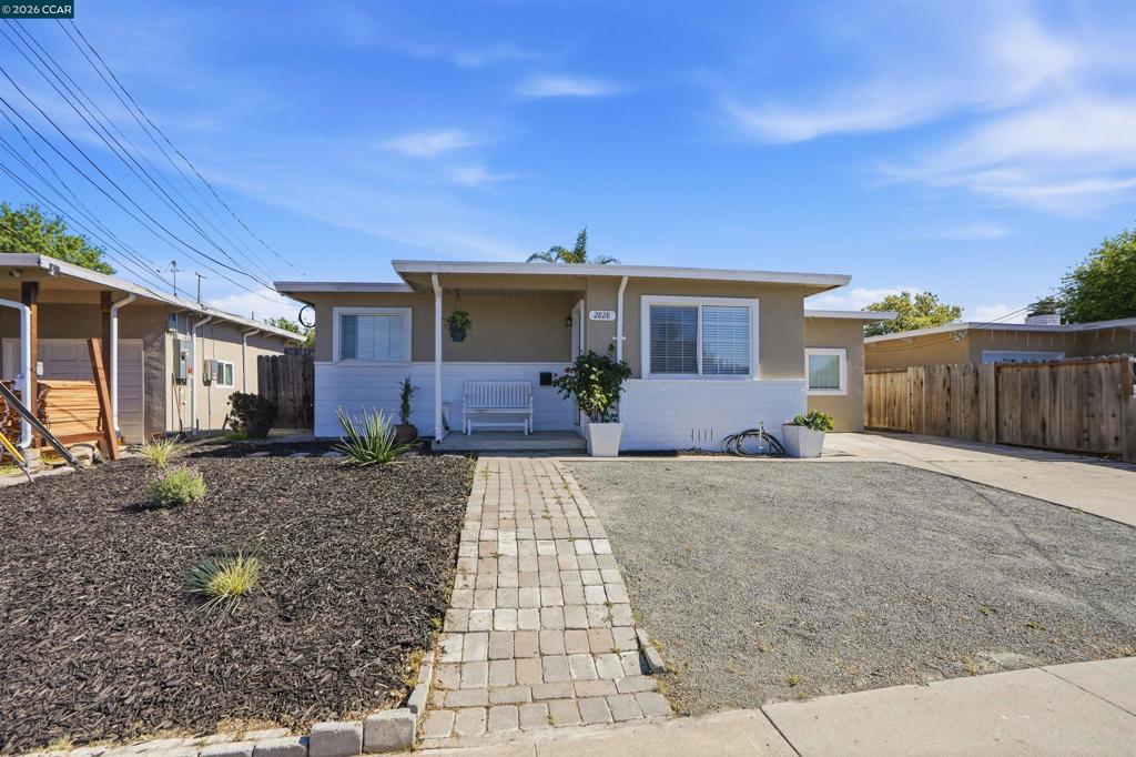 2828 Hilltop