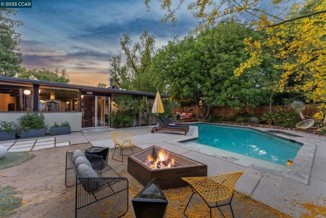 232 Clyde Dr, Walnut Creek CA: https://media.crmls.org/mediaz/1830d198-dc5a-449e-8831-aeae29a1ec8d.jpg