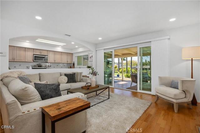 Image 4 of 23 For 1440 La Linda Drive