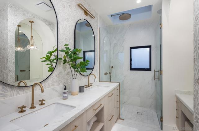 755 Rosecrans St, San Diego CA: https://media.crmls.org/mediaz/1831e34b-73cc-4aff-89ae-34ebab7e20af.jpg