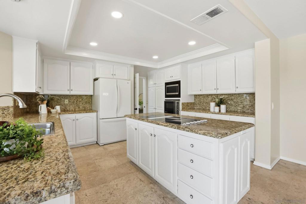 12597 Fairbrook Rd. - photo 11