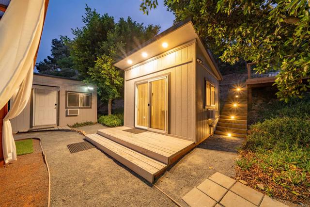 Image 29 of 47 For 3876 Mount Albertine Avenue