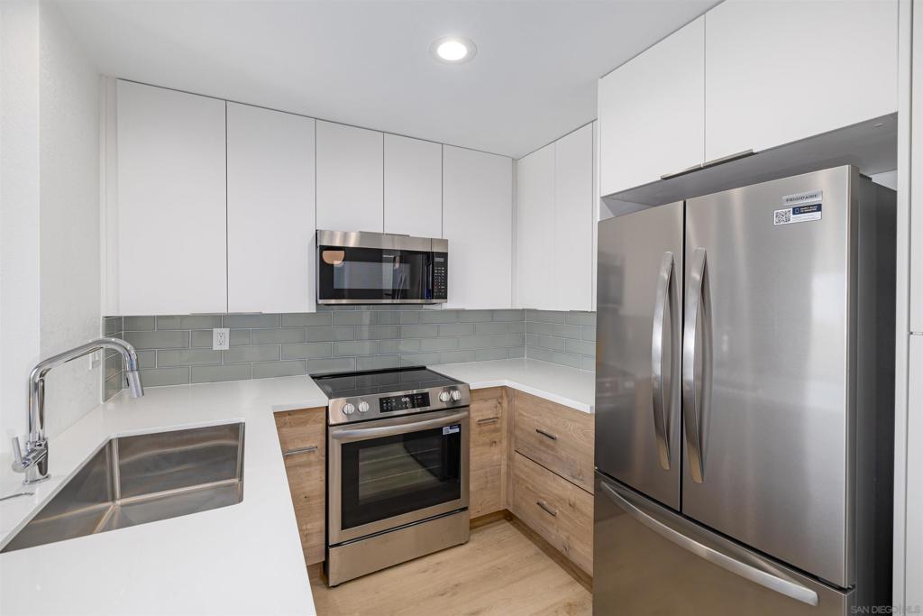 3020 Cowley Way - photo 7