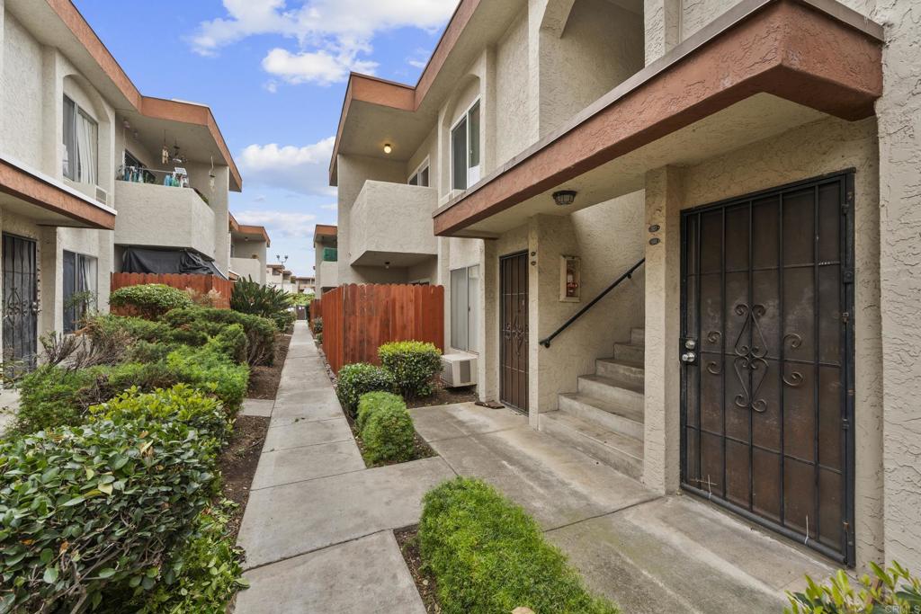 9528 Carroll Canyon Rd - photo 20