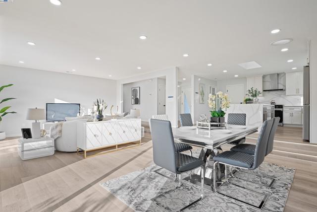 4349 La Cosa Ave, Fremont CA: https://media.crmls.org/mediaz/1834b238-251b-4945-97fd-42d3a760a7e5.jpg