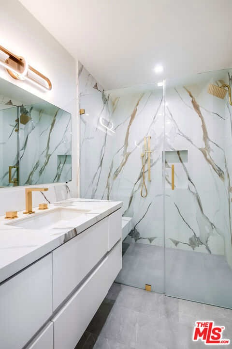 16601 Park Lane Circle, Los Angeles CA: https://media.crmls.org/mediaz/1834b9b1-2b4a-4607-b3dd-9baef3469897.jpg