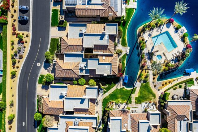 153 Lake Shore Drive, Rancho Mirage CA: https://media.crmls.org/mediaz/18360b99-261a-4ecc-b3ed-da66aba91bf4.jpg