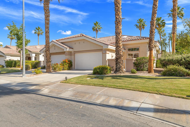 37563 Blue Sky Avenue, Palm Desert CA: https://media.crmls.org/mediaz/1837221b-e18d-4d82-84a3-23472c6e8f22.jpg