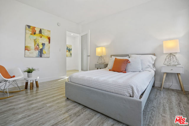 5549 Onacrest Drive, Los Angeles CA: https://media.crmls.org/mediaz/183779b1-41ed-403a-be71-22e8b39a7a7d.jpg