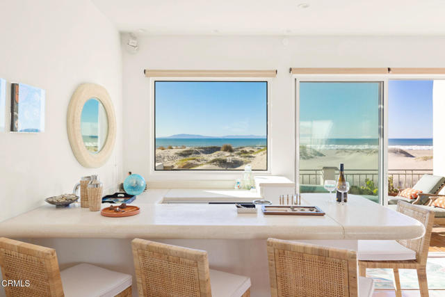 1571 Mandalay Beach Road, Oxnard CA: https://media.crmls.org/mediaz/183804a4-3637-46de-b35c-8c6f872eae9b.jpg