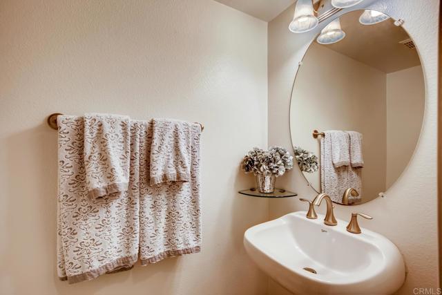 Detail Gallery Image 10 of 31 For 4036 Aidan Ct, Carlsbad,  CA 92008 - 4 Beds | 2/1 Baths