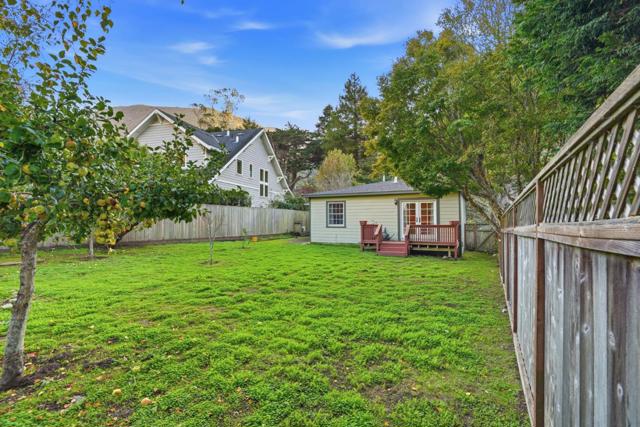 211 Berendos Avenue, Pacifica CA: https://media.crmls.org/mediaz/183aeed7-6b32-4d95-a99a-37e6d653ee0c.jpg