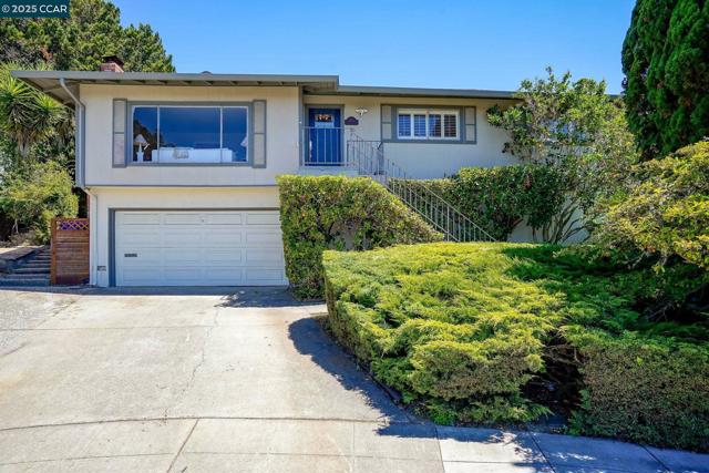 6324 Bonita Ct, Richmond CA: https://media.crmls.org/mediaz/183c64e4-0f50-4d86-b125-740f8a152b20.jpg