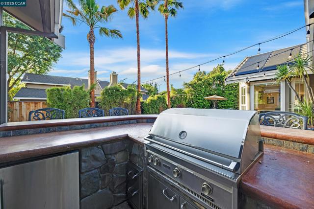 10 Woodside Dr, Danville CA: https://media.crmls.org/mediaz/183d253a-52c7-4435-bf4e-cf5bdb722249.jpg