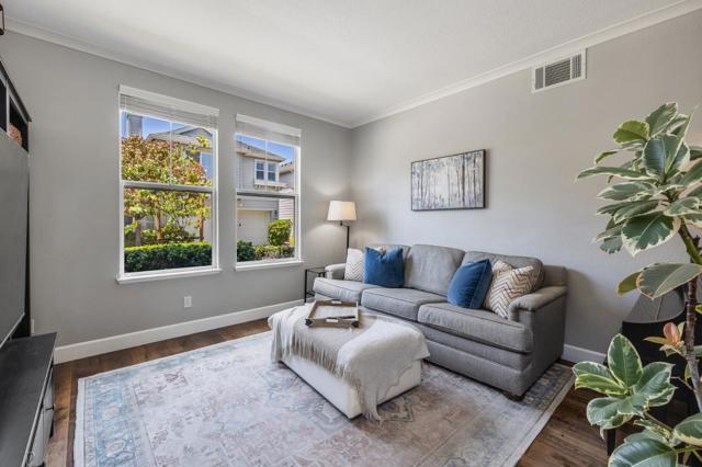 410 Krystallos Lane, Redwood City CA: https://media.crmls.org/mediaz/183e3476-312f-432d-afa2-ea508f077b75.jpg