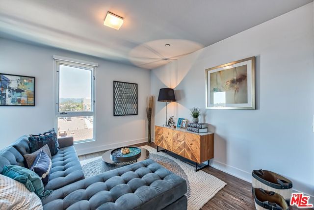 1168 S Barrington Avenue, Los Angeles CA: https://media.crmls.org/mediaz/183e441f-9355-42e1-9a73-447152109eda.jpg