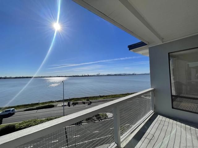 2 Anchor Dr, Emeryville, California 94608, 1 Bedroom Bedrooms, ,1 BathroomBathrooms,Condominium,For Sale,Anchor Dr,250020490SD