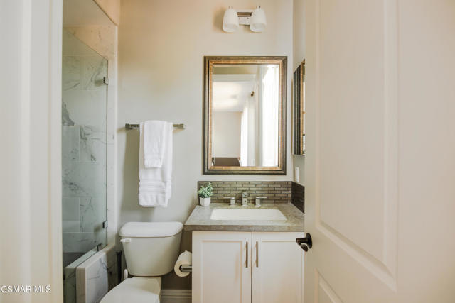 1323 Arroyo View Street, Thousand Oaks CA: https://media.crmls.org/mediaz/183f0511-0ca4-4b7a-8777-909fa1a519b4.jpg