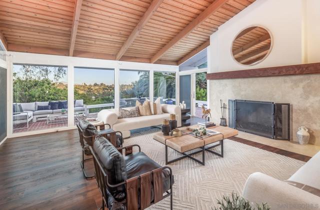 5333 Los Mirlitos, Rancho Santa Fe CA: https://media.crmls.org/mediaz/183f6c33-6f3f-4ee7-87d1-4997d2a21d66.jpg