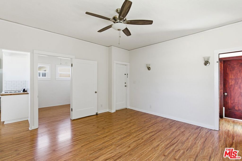 1/2 N Harvard Boulevard