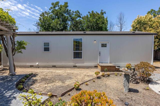 Image 47 of 58 For 552 Stonehaven Ct