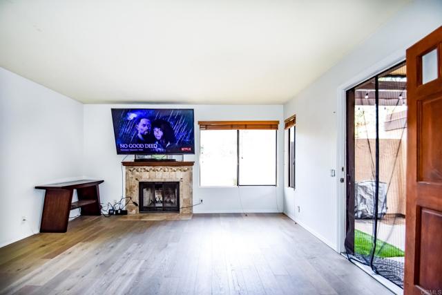 2170 Alpine Glen Pl., Alpine CA: https://media.crmls.org/mediaz/1840b65d-912a-4a6c-bf7a-9f2269cd914b.jpg