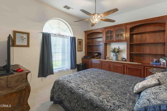 4205 Palisades Circle, Bakersfield CA: https://media.crmls.org/mediaz/1841306e-65e2-41e2-a843-a849241cb7e1.jpg