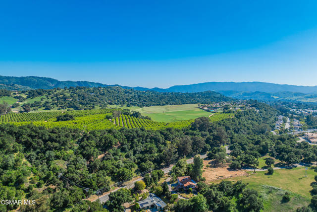 1585 Loma Drive, Ojai CA: https://media.crmls.org/mediaz/18415738-c06b-4ae6-8a90-41ee7888aec3.jpg