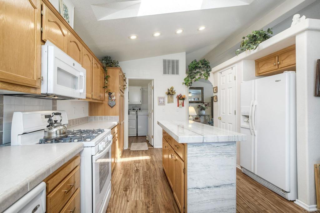 444 El Camino Real - photo 19