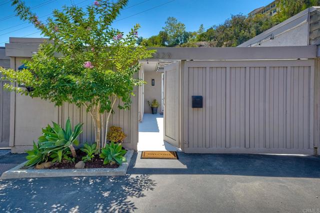 Detail Gallery Image 1 of 1 For 6229 Caminito Basilio, San Diego,  CA 92111 - 4 Beds | 2 Baths