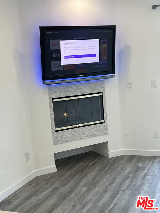 19009 Sherman Way, Reseda CA: https://media.crmls.org/mediaz/1842049b-120e-42ad-9fbe-21172203e3a2.jpg