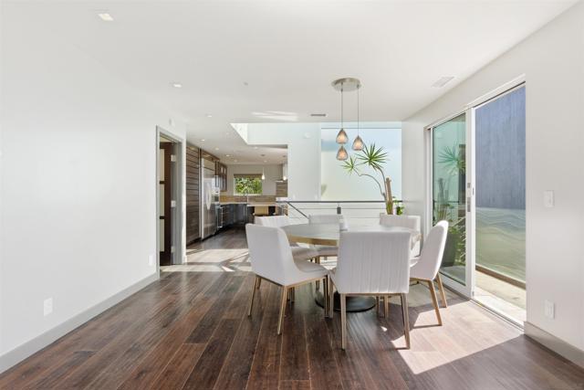 Image 16 of 60 For 2372 Oxford Ave