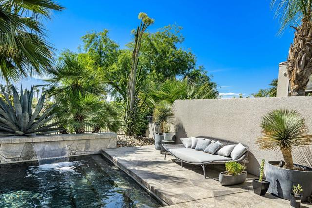 Pool Sitting Area