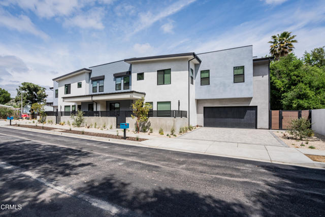 Detail Gallery Image 66 of 68 For 2821 Los Robles Rd, Thousand Oaks,  CA 91362 - 3 Beds | 2/1 Baths