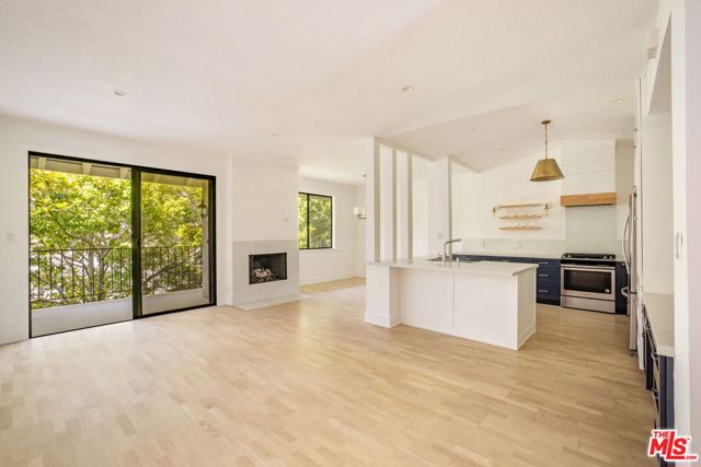 502 San Vicente Boulevard, Santa Monica CA: https://media.crmls.org/mediaz/1843d11e-42ef-466a-bdcb-40a8e22d22ee.jpg